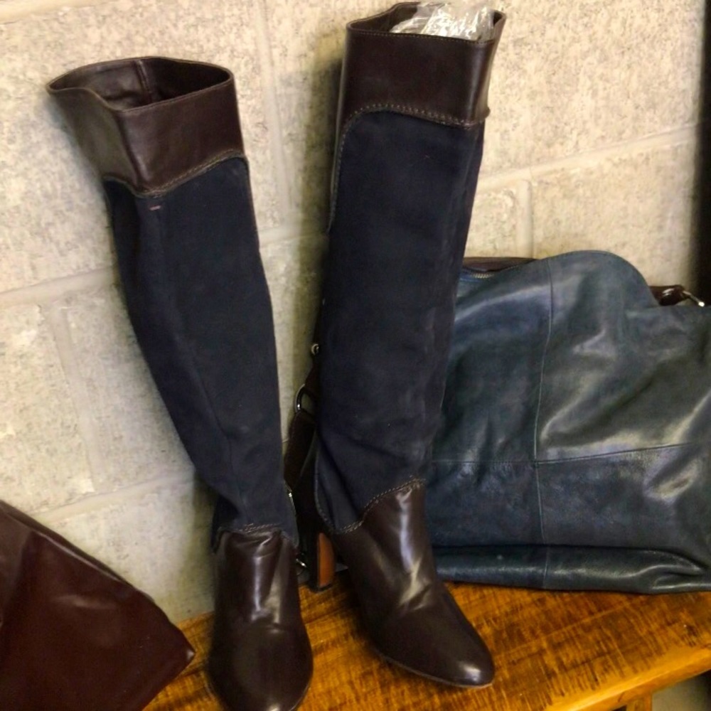 Women's Tall Two-Tone Boots in Dark Brown and Navy